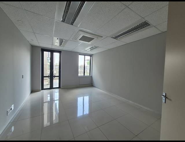 382M² OFFICE TO LET IN SANDTON CENTRAL